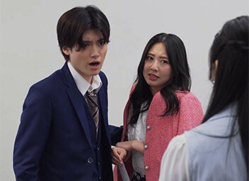 義母に支配される夫婦生活のサムネイル
