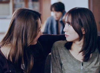 三角関係に気づかないって幸せのサムネイル